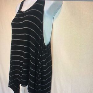 Butt covering striped blouse